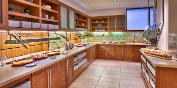Complimentary a.m. Kitchen Skillet™ Breakfast